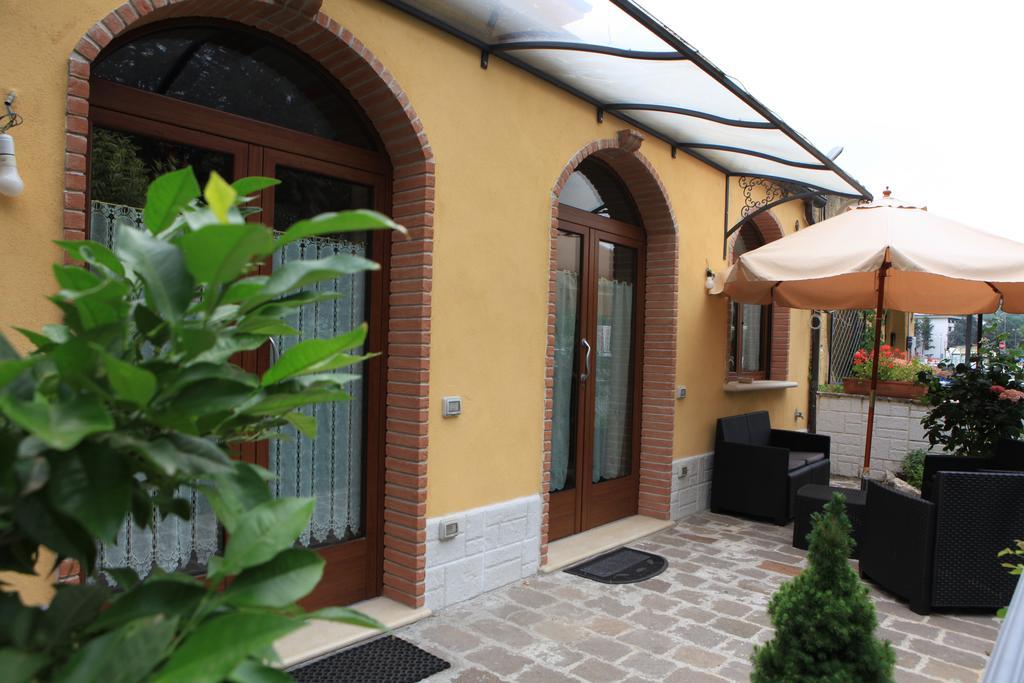 Il Giardino Della Contessa Apartamento Isernia Exterior foto